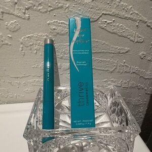 Thrive Causemetics Highlighting Stick - Racquel